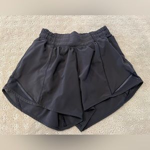 Lululemon Size 0 Tall Black Hotty Hoy Shorts.